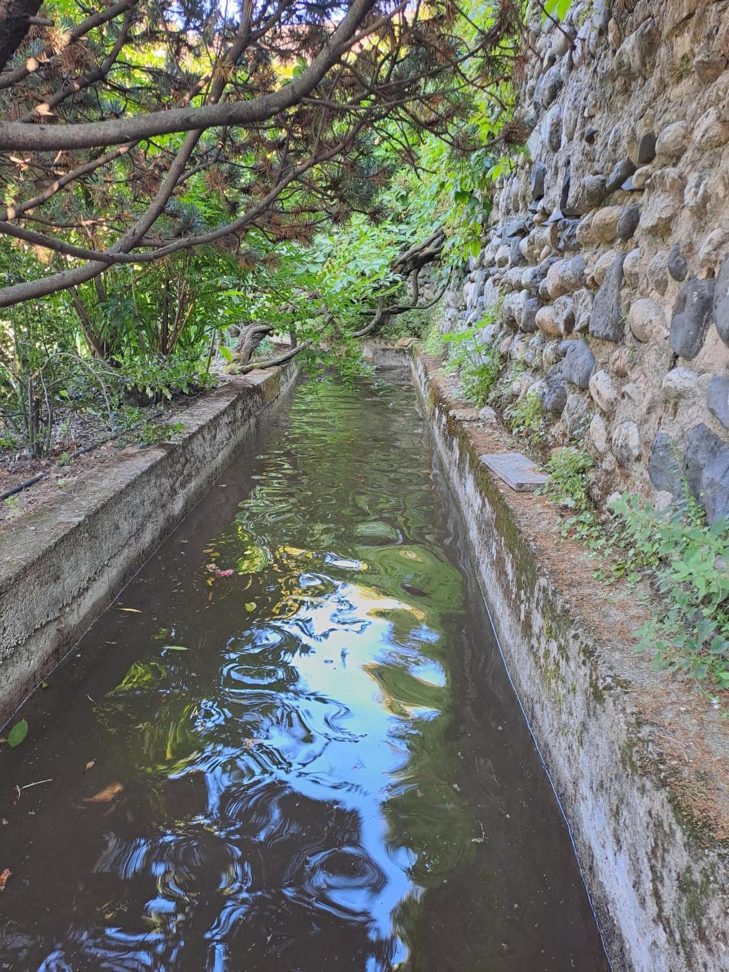 Gite 3 "Le Canal De Baza" Aux Magnolias Aubenas Luaran gambar